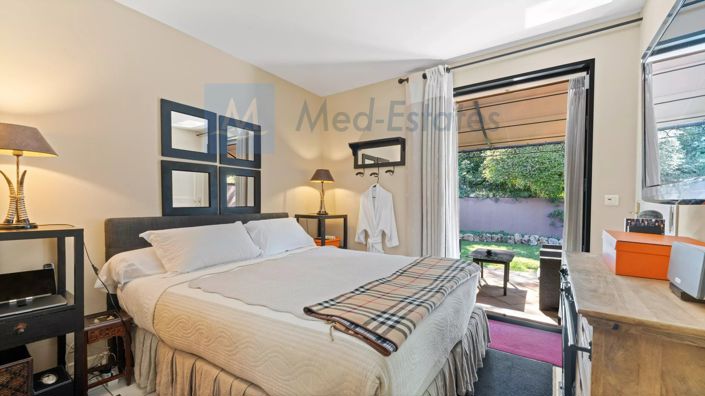 Image No.7-5 Bed House for sale