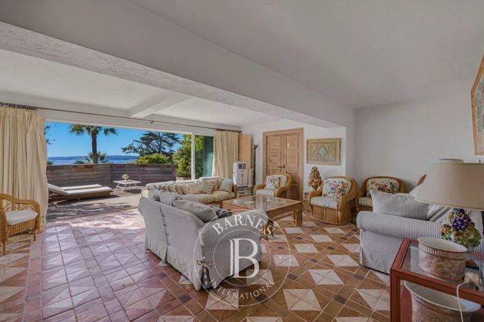 Image No.11-6 Bed House for sale