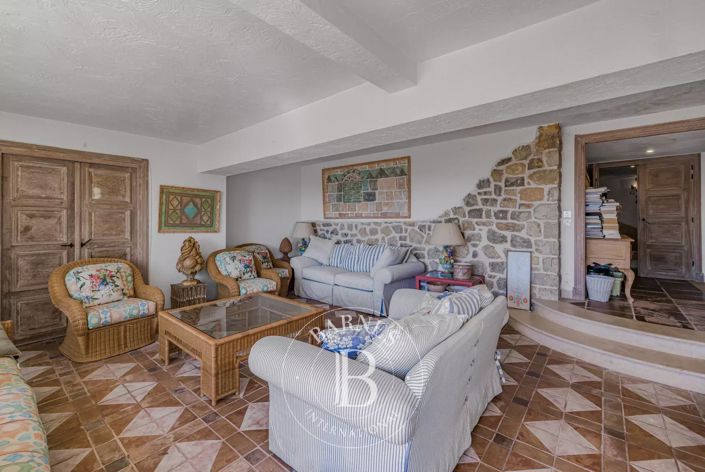 Image No.15-6 Bed House for sale
