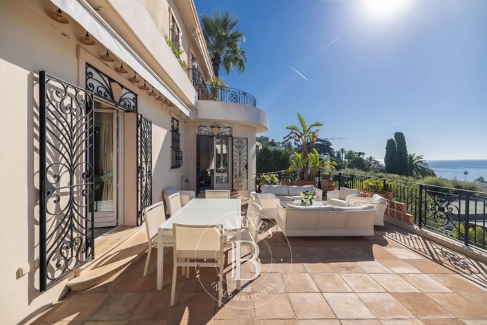 Image No.27-6 Bed House for sale