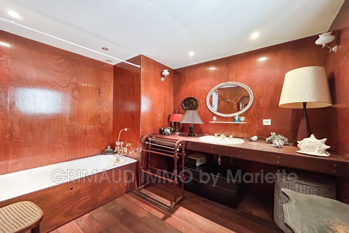 Image No.7-4 Bed House for sale