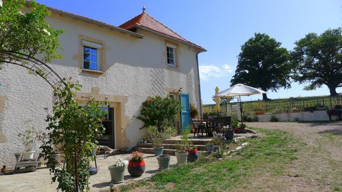 Image No.10-8 Bed House for sale