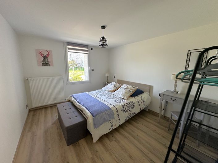 Image No.18-8 Bed House for sale