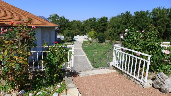 Image No.38-8 Bed House for sale