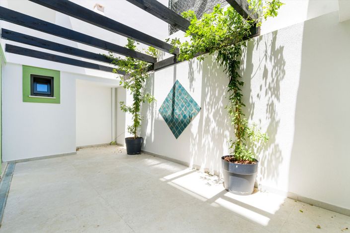 Image No.23-3 Bed House for sale