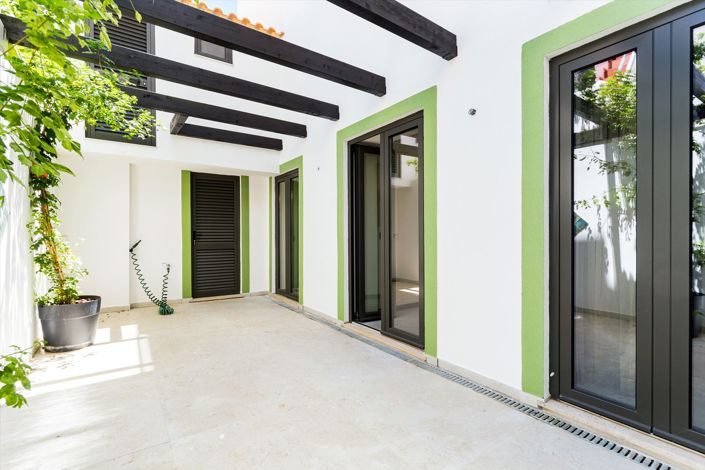 Image No.24-3 Bed House for sale