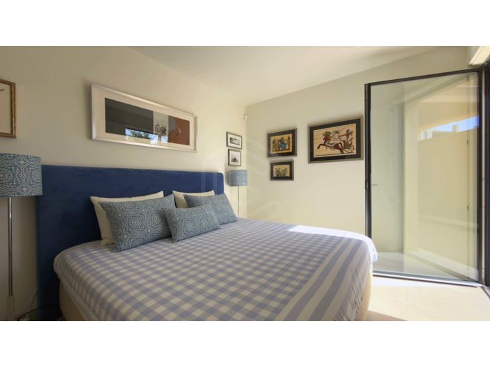 Image No.18-3 Bed Apartment for sale
