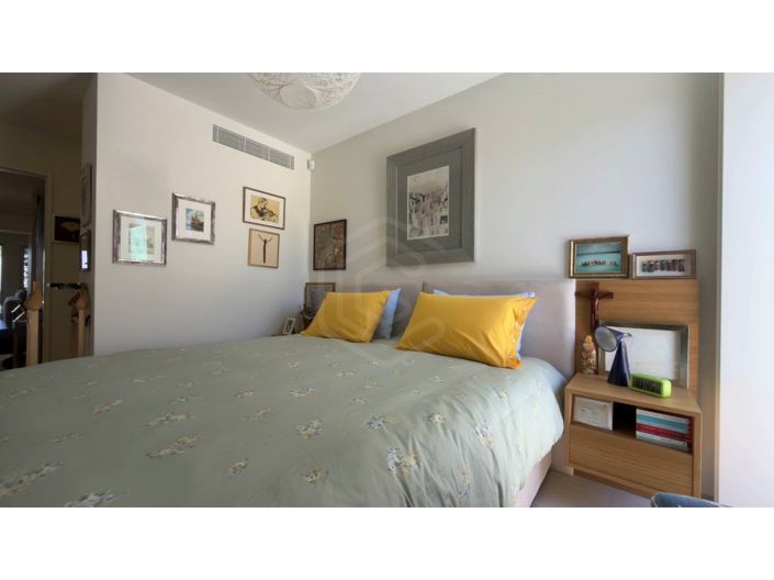 Image No.21-3 Bed Apartment for sale