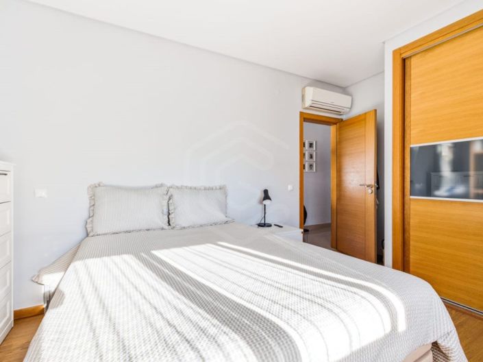 Image No.17-3 Bed Apartment for sale