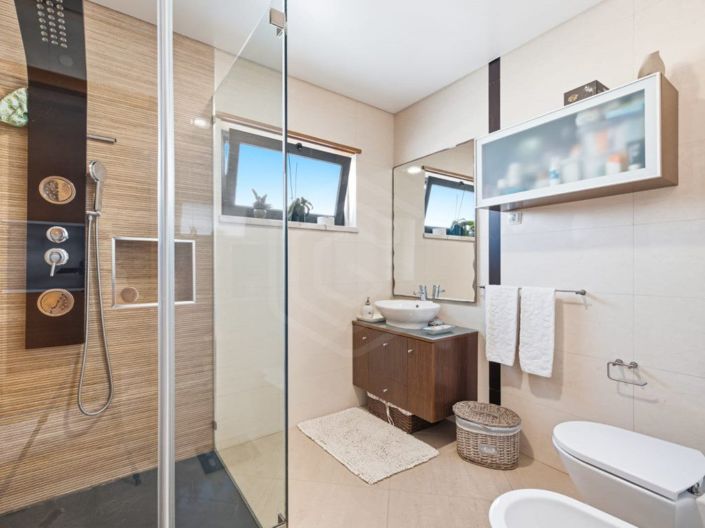 Image No.19-3 Bed Apartment for sale