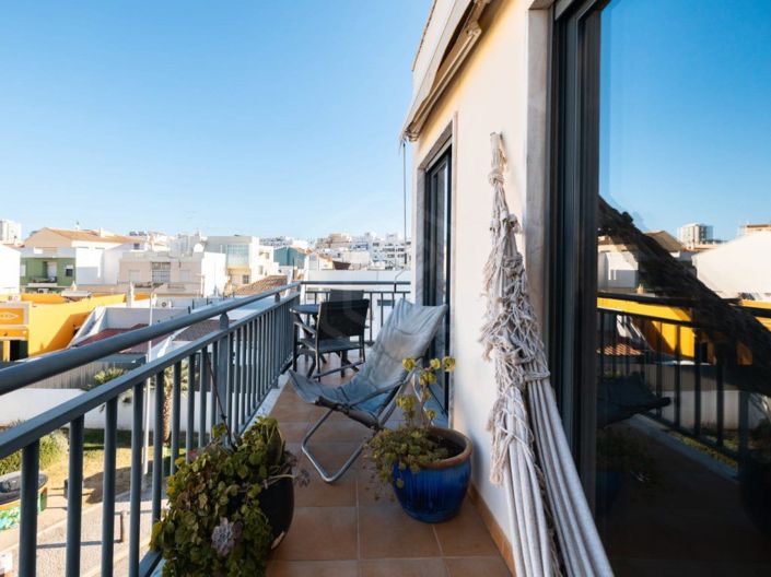 Image No.24-3 Bed Apartment for sale