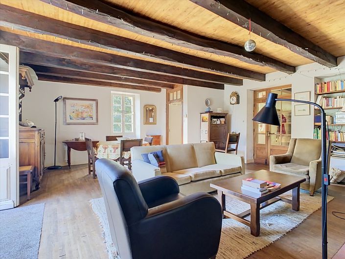 Image No.8-3 Bed House for sale