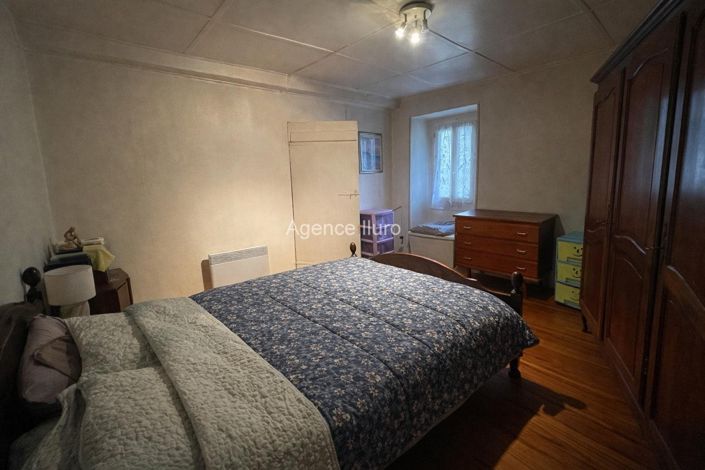 Image No.9-2 Bed House for sale