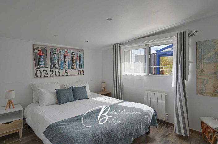 Image No.17-6 Bed House for sale