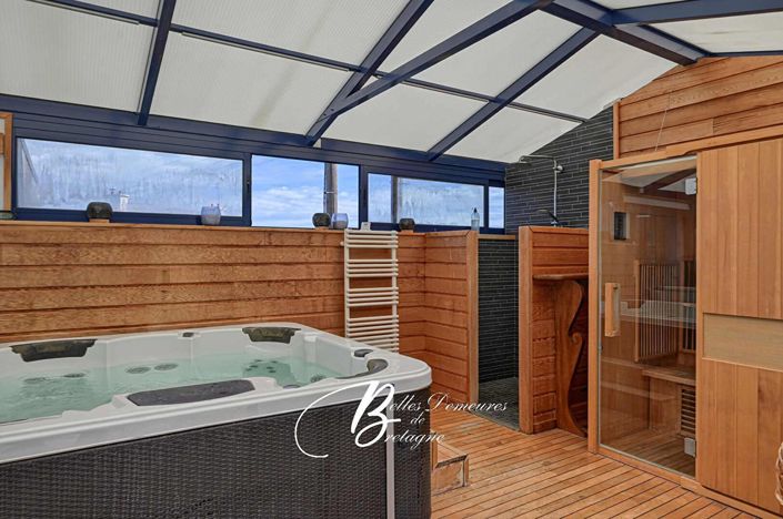 Image No.18-6 Bed House for sale