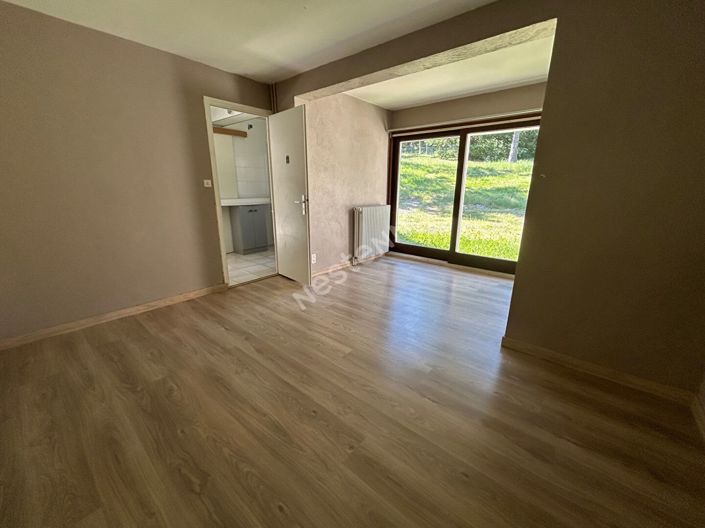 Image No.12-4 Bed House for sale