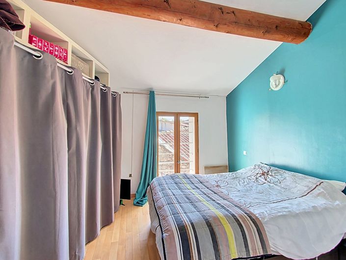 Image No.4-2 Bed House for sale