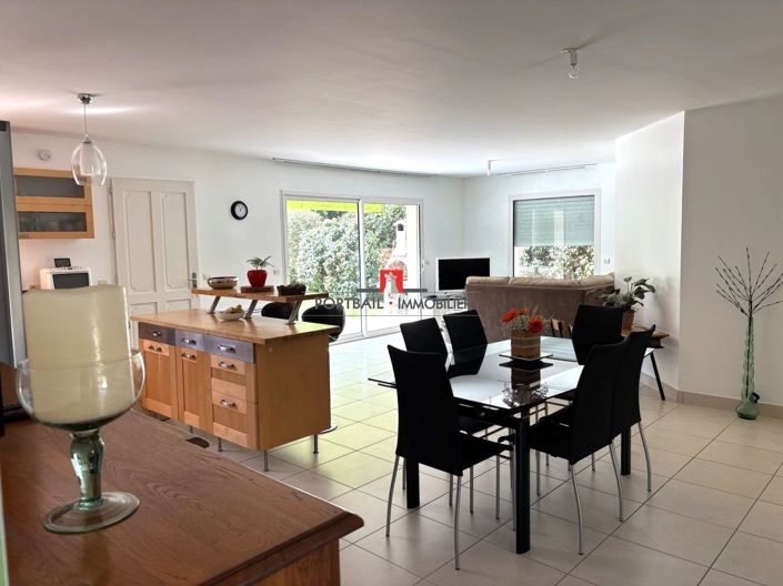 Image No.3-4 Bed House for sale
