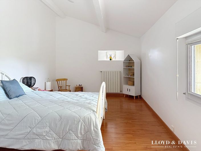 Image No.14-3 Bed House for sale