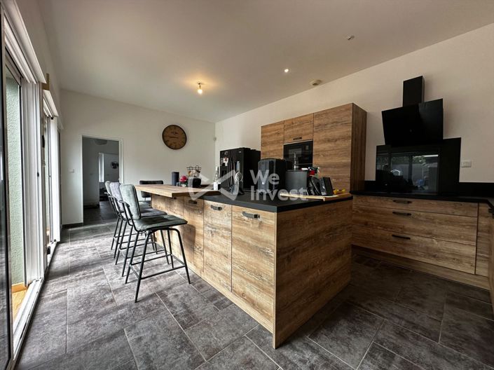 Image No.6-3 Bed House for sale