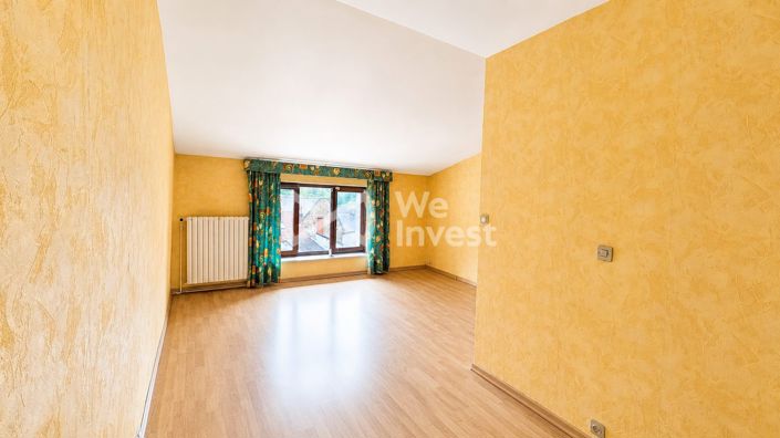Image No.10-3 Bed House for sale