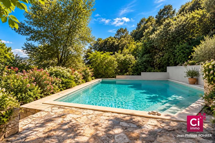 Image No.4-6 Bed House for sale