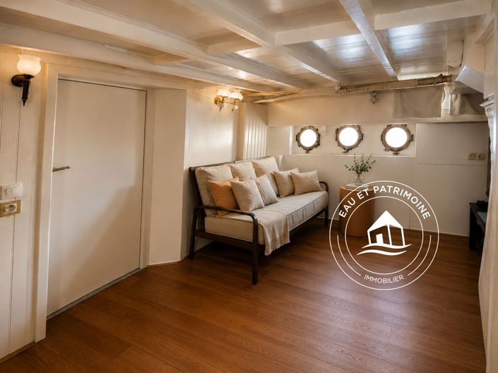 Image No.8-2 Bed House for sale