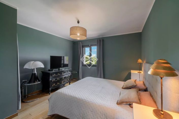 Image No.13-5 Bed House for sale
