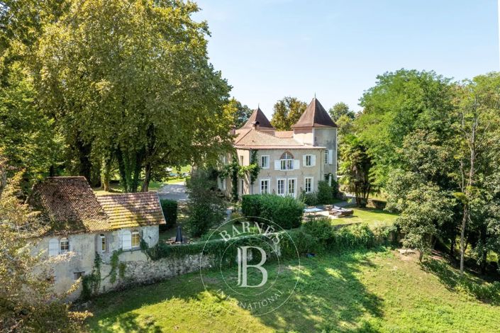 Image No.8-10 Bed Property for sale