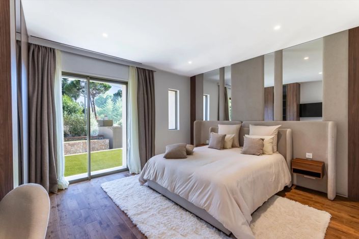 Image No.13-5 Bed House for sale