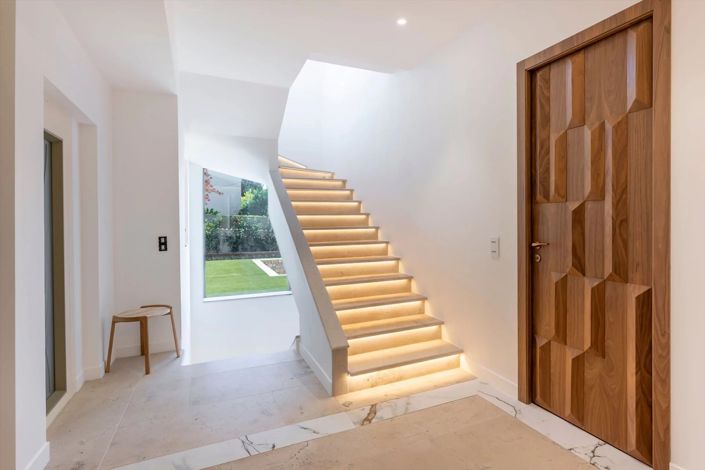 Image No.16-5 Bed House for sale