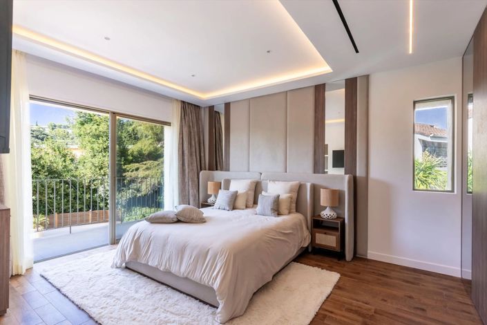 Image No.9-5 Bed House for sale