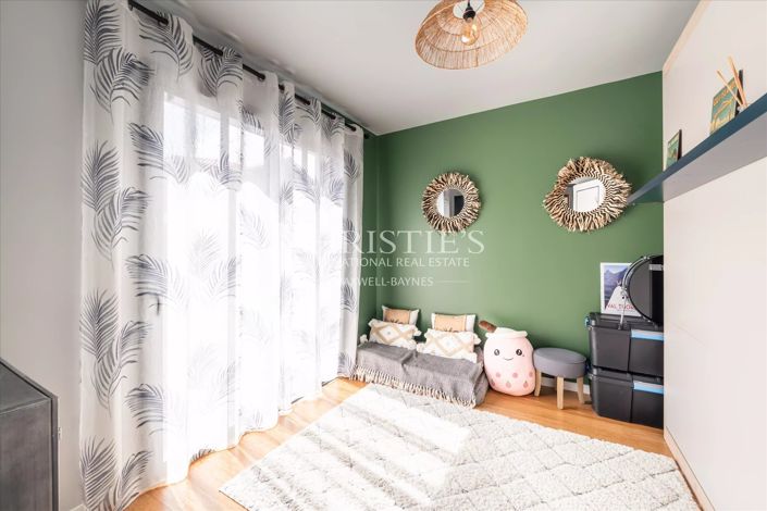 Image No.10-4 Bed House for sale