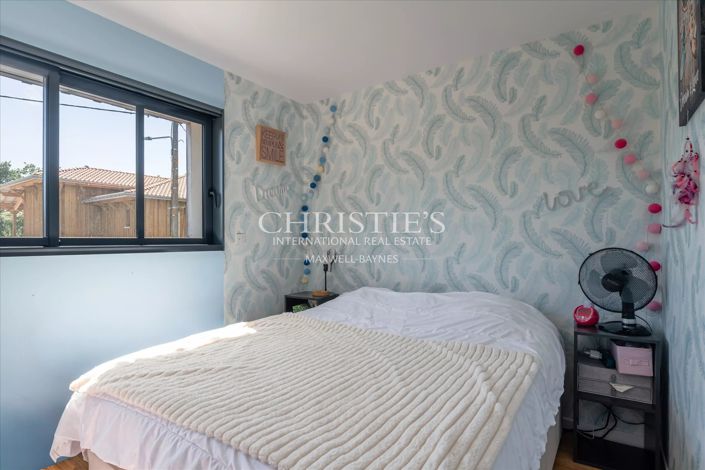 Image No.15-4 Bed House for sale