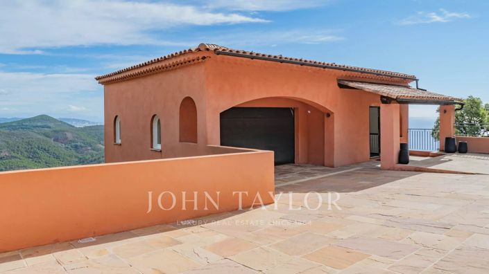 Image No.22-7 Bed House for sale
