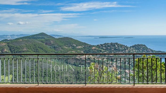 Image No.4-7 Bed House for sale