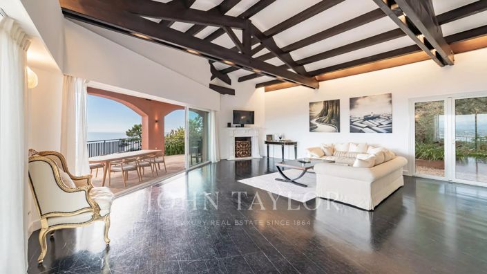 Image No.9-7 Bed House for sale