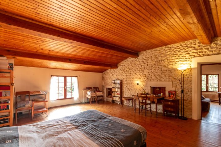 Image No.11-2 Bed House for sale