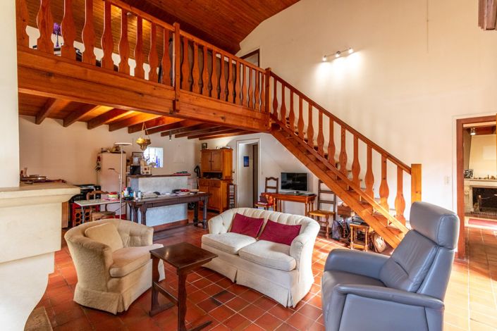 Image No.4-2 Bed House for sale
