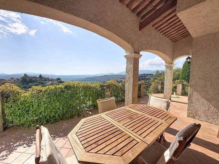 Image No.2-4 Bed House for sale