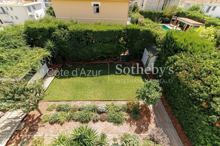 Image No.11-4 Bed Property for sale