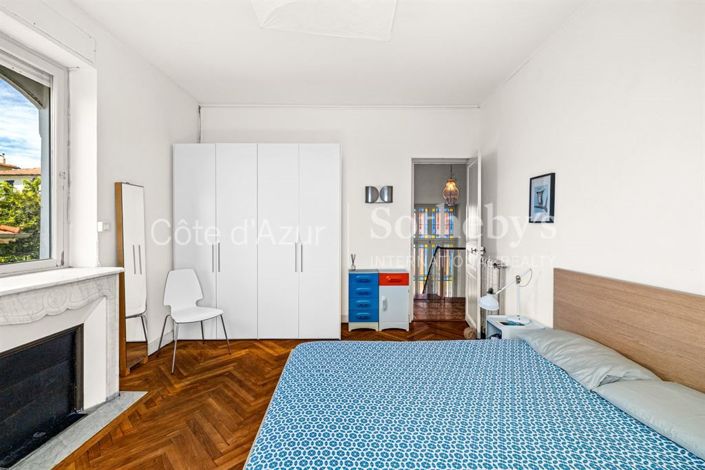 Image No.18-4 Bed Property for sale