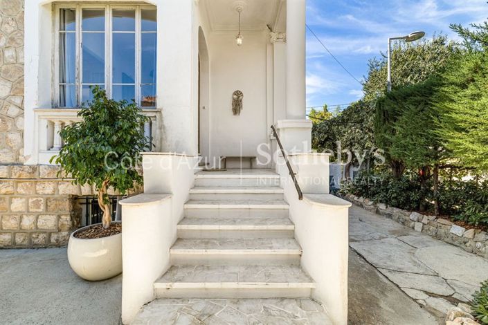 Image No.2-4 Bed Property for sale