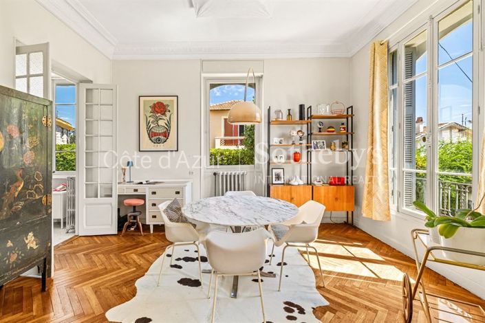 Image No.4-4 Bed Property for sale
