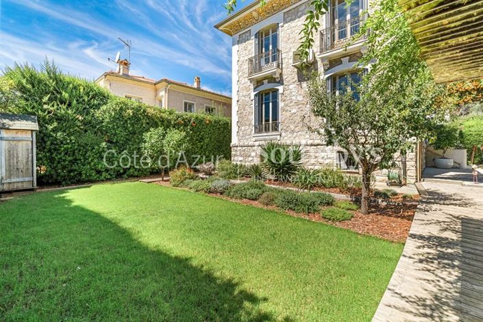 Image No.6-4 Bed Property for sale