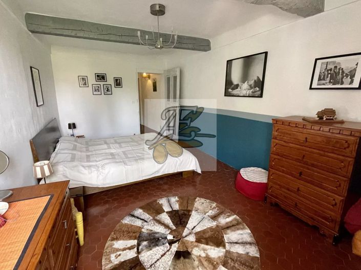 Image No.22-3 Bed House for sale