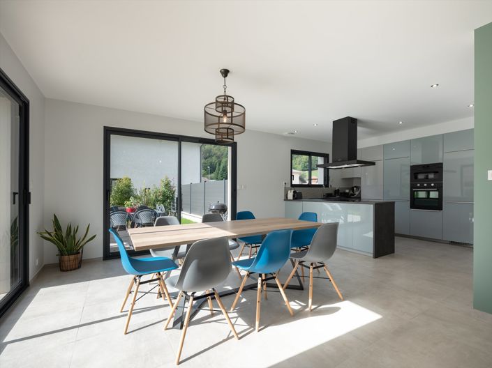 Image No.26-3 Bed House for sale