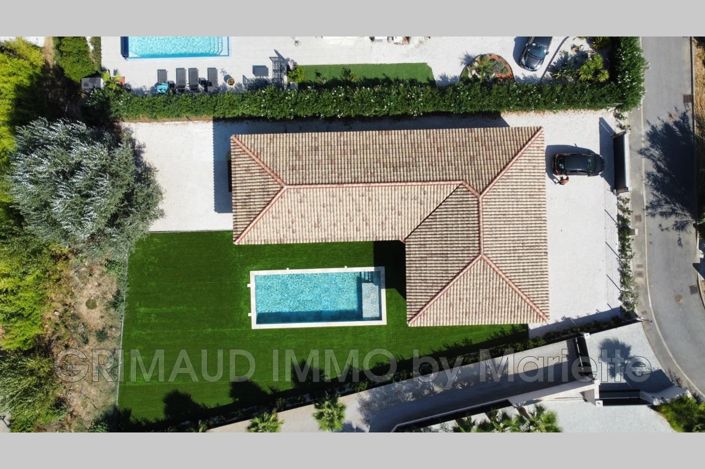 Image No.2-Maison de 4 chambres à vendre à Grimaud