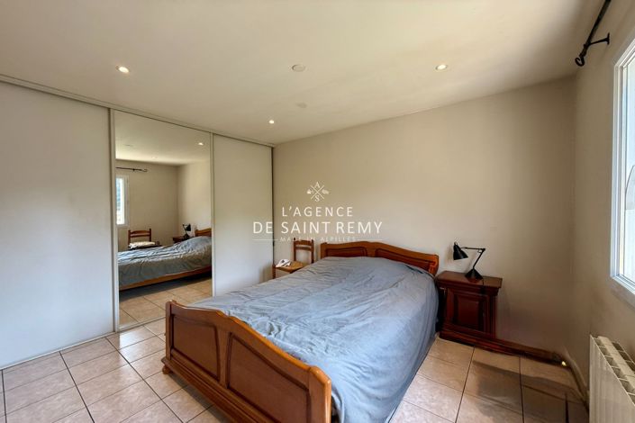 Image No.14-6 Bed House for sale