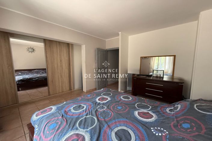 Image No.16-6 Bed House for sale